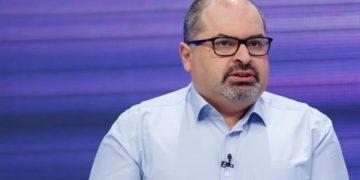 “აღდგომა და ხვალეო! ისედაც გაუბედურებული ბიუჯეტის ფლანგვით რა შედეგს მივაღწევთ, კი გამოჩნდება მალე!” – ირაკლი აბსნაძე