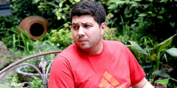 “არ დაგეზაროთ, სხვებისთვის ერთი მაისურიც კი ძალიან მნიშვნელოვანია… გელოდებით” – აკა სინჯიკაშვილი