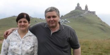 “კობამ ბოლოს ყველას აპატია, მიშას გარდა” – კობა დავითაშვილის მეუღლე