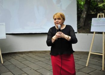 ​რატომ დუმს კონსილიუმი? რატომ არ უტალახებთ კარს შესაბამის უწყებებს! აგვიანებთ, ძალან აგვიანებთ – პედიატრი ინგა მამუჩიშვილი