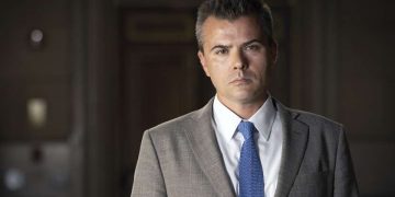 აშშ-ში ბრალი წაუყენეს რუს ანალიტიკოსს, რომელმაც FBI-ის დონალდ ტრამპის რუსეთთან კავშირებზე დოსიესთან დაკავშირებით ცრუ ინფორმაცია მიაწოდა