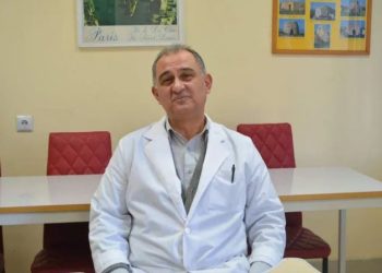 იუსტიციის მინისტრის რატი ბრეგაძის მამა მიხეილ სააკაშვილის მამას პასუხობს