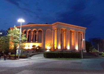 ნოემბერში დაგეგმილი ყველა სპექტაკლი მოხსნილია