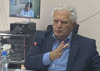 “სკოლები არ იხურება!” – ამირან გამყრელიძე