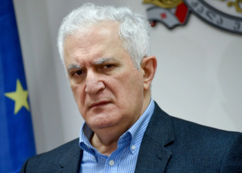 ანტივაქსერებს ჩემი სურათები გამოუტანიათ რუსთაველზე და ფაშისტს მეძახიან – ამირან გამყრელიძე