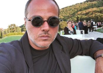 „საავადმყოფოში ვცხოვრობთ, ფსიქიატრიულში!“ – ბაკურ ბაკურაძე