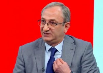 „არანაირი შანსი არ აქვს, პატიმრობას თავი დააღწიოს სამოქალაქო კლინიკიდან გაქცევით, რადგან ამ მცდელობას საშინელი სისხლისღვრა მოჰყვება!“ – ბონდო მძინარიშვილი