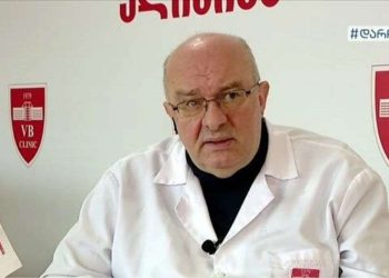 „წერეთ რაც გნებავთ და იყავით ვისიც გინდათ იმისტი, მაგრამ თავისუფალი ადამიანების დამუნათება – “რატომ არ ხართ თავგადაკლული ვიღაცისტი”- ძალიან სიბრიყვე და თავხედობაა!!!“ – დავით გადელია