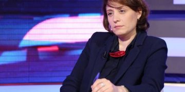 „არ არსებობს საქართველოში ვინმეს ბავშვი და ოჯახის წევრი, რომელსაც რაიმე სახით რამე უნდა ეხებოდეს“ – ელენე ხოშტარია