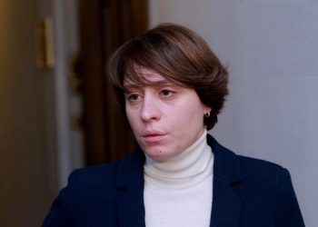 “აქ, ამ შენობაში ვიწყებ შიმშილობას” – ხოშტარიას საგანგებო განცხადება