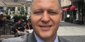 “შეისწავლონ ქართველი „ანტივაქსერების“, სინამდვილეში კი რუსეთის აგენტების საქმიანობა” – ფხაკაძე