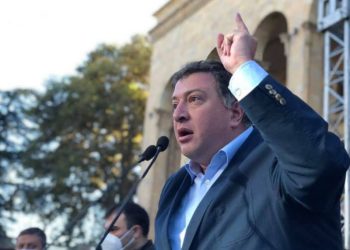 ჩვენ არ დავიღლებით, გაიხადოს მუნდირი პოლიციამ და შემოუერთდეს ხალხს –  გიგი უგულავა