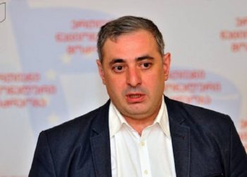 “არ ვიცი რა დაავალეს, როგორ დაავალეს” – გოკა გაბაშვილი ამბობს, რომ ხოშტარიას სანახავად არ უშვებენ