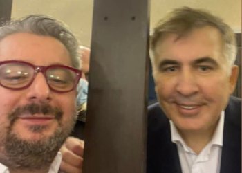 „ო კაპიტანო, ჩემო კაპიტანო“ – ნიკა გვარამია სააკაშვილთან ერთად გადაღებულ ფოტოს აქვეყნებს