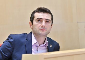 ოპოზიციისგან იყო შემოთავაზება, სააკაშვილი გადაგვეყვანა გორის ჰოსპიტალში, შემდეგ თქვეს, „ოცნება“ გორში აპირებდა გადაყვანას და ოსებზე გადაცემასო – კახა კუჭავა