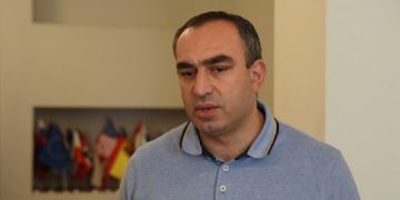 „ნაცობა ტეხავს ყველამ იცის, მაგრამ ყველაზე მეტად რომ ღალატი ტეხავს, კიდევ ვერ გაიგო გიორგი გახარიამ?“ – ლადო ბოჟაძე