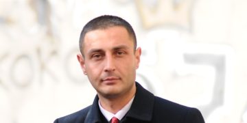 ბიძინაც და მიშაც, სამართლიანი სასამართლოს გავლით, ციხეში – ლაშა ჩხარტიშვილი