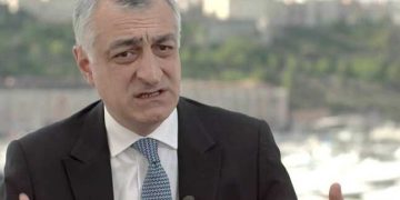 „ეს არის მტრის, ოკუპანტის გულის მოგება, მათთან დაუფარავი კავშირის აღიარება“ – მამუკა ხაზარაძე