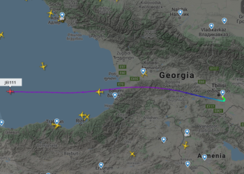 თვითმფრინავი, რომელიც თბილისიდან აფრინდა, ამჟამად შავი ზღვის თავზეა