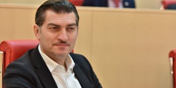 ჩემო ძვირფასო, არ ღირს ამ ადამიანებისთვის თავგანწირვა – მიხეილ ყაველაშვილმა ელენე ხოშტარიას მიმართა