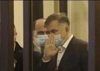 „ჭუჭუკაცების მოწყობილ სამარცხვინო პროცესზე” – ქეთი დევდარიანი ფოტოს აქვეყნებს