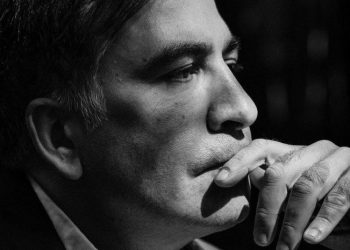 “შემოდიან და მამოწმებენ, ხომ არ მოვკვდი უკვე… ეს არის კლასიკური წამება…” – სააკაშვილი ციხიდან