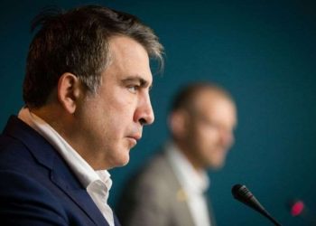 “ელოდებიან, რომ სააკაშვილმა გადაადგილება ვეღარ შესძლოს” – როდის ჩაინიშნა შემდეგი სასამართლო პროცესი? – ადვოკატი