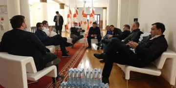 „ჯიუტი ახირება, რომელსაც ადგილი აქვს “ქართული ოცნებისგან” ემსაგავსება მკვლელობის მცდელობას“ – ლევან ბეჟაშვილი