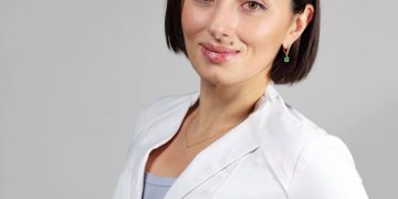 ნორმალურ ქვეყანაში ამ დროს პაციენტებს თმებით არ ვათრევთ, რომ დახმარება აღმოვუჩინოთ – ნანა გეგეჭკორი