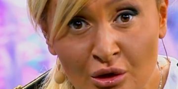 “თავისი ნებით წამოგყვათ ხო, თქვე ფარჩაკებო! სიბრაზე მახრჩობს! კლავენ რა“ – ნანუკა ჟორჟოლიანი