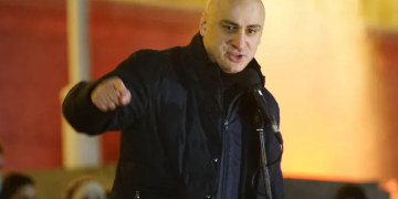 დააკონკრეტოს ვის გულისხმობს – ნიკა მელია კახა კუჭავას სკანდალურ განცხადებას გამოეხმაურა