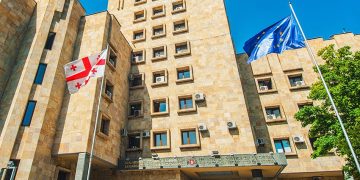 პროკურატურამ დიდი ოდენობით თანხების მოტყუებით დაუფლების ფაქტზე ერთი პირი დააკავა