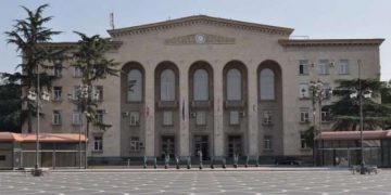 რუსთავის საკრებულოში “ნაციონალური მოძრაობის” 6 დეპუტატი შიმშილობას იწყებს