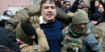 „უკრაინაში სააკაშვილი სახურავიდან სამარცხვინოდ ჩამოჰყავდა უკრაინის სპეცრაზმს, თმებში წვდნენ, თრევით შეიყვანეს“ – გურამ მაჭარაშვილი