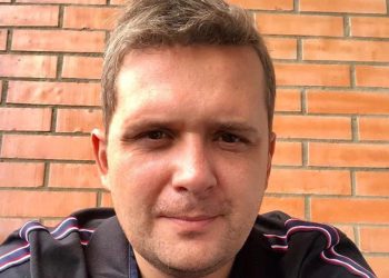 “ლელოდაუდებელო მამუკა, – ის არ არის სირცხვილი, რომ მოძალადესა და მანიაკს გულშემატკივრობ?!” – სადღობელაშვილი