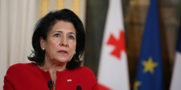 ზოგი ოფიციალური პირის გამომწვევი განცხადებები საზოგადოებაში იწვევს გაუგებრობას, დაძაბულობას თუ გაღიზიანებას – სალომე ზურაბიშვილი