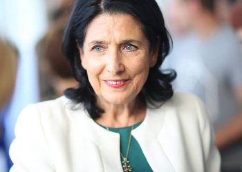 “მზად ვარ ბევრი რამისთვის, როცა ვიცი, და სადაც ვიცი…” – პრეზიდენტის საგანგებო ბრიფინგი