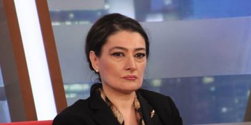 “ჯანყი კი არა, დაიღუპა ქვეყანა, ამათ ერთი უ უნდა დავუძახოთ და ისტორიის მოუსავლეთში გავისტუმროთ” – ჩარკვიანი