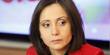 „ირანიც რომ უკან ჩამოიტოვეს ამ დ***ებმა ამათმა!!!თქვენი დედები მ**ან თქვე ღორების მონებო!!!“ – თეა თუთბერიძე