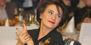 ვინც თავისთავზე მიიღებს რაც დავწერე ე.ი. ეს სტატუსი მასზეა – მანანა მანჯგალაძე