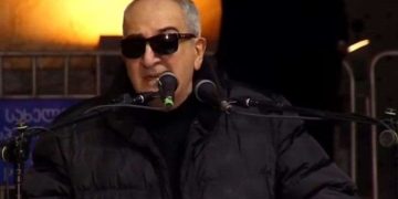 ჯამბულ გამცემლიძე: თურმე, სააკაშვილს შია, ციხეში ვერ ძლებს, წავიდეს ეგ ნაძირალა და ნახოს, ჩემი შვილი იქ ძლებს?!