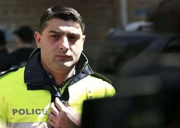 საპატრულო პოლიციის უფროსის განცხადებით, სუს-თან აქტივისტები შენობის ბლოკირებას ცდილობდნენ, რის გამოც ისინი დააკავეს