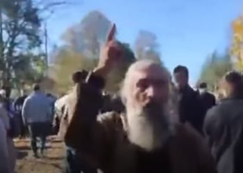 (ვიდეო) – “ზვიადის ამომჟღლეტავები ხართ, ჩოხის წამბილწველები, სატანები ხართ” – ჭყონდიდი