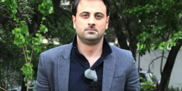 “არავის არ ანერვიულებს ვინ როდის გავა ტუალეტში და რას შეჭამს, ჩემებო, მივხედოთ ადამიანებს რასაც დავპირდით წინასაარჩევნოდ! “- ზურა ხაჩიძე