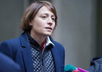 ელენე ხოშტარია გადასხმასა და მედიკამენტების მიღებაზე უარს ამბობს – პოლიტიკოსი შიმშილობის მე-5 დღეს შეუძლოდ გახდა