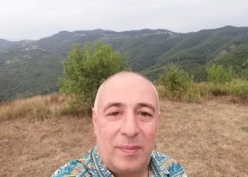 „მკვლელია მამაშენი! ცივსისხლიანი მკვლელი!.. შეიგნე ეს და, იყუჩე, ჭაბუკო!“ – ზაზა დავითაია ედუარდ სააკაშვილს