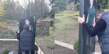 “მოკლული ბიჭის საფლავზე არ ადის? მარაზმი!!!” – ნანუკა ჟორჟოლიანი ზურაბ ზვიადაურზე