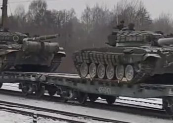 რუსული ჯავშანტექნიკის “უცნაური” ეშელონი უკრაინის საზღვრის მახლობლად – რამ გააოცა ექსპერტები?