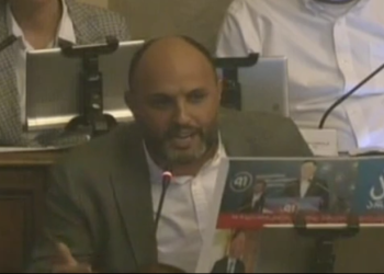 დაჯექი ირაკლი, ორიანი, საკრებულოს ჯამბაზი გახდი! – კალაძესა და ,,ენმ”-ს წევრს შორის დაპირისპირება მოხდა