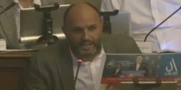 დაჯექი ირაკლი, ორიანი, საკრებულოს ჯამბაზი გახდი! – კალაძესა და ,,ენმ”-ს წევრს შორის დაპირისპირება მოხდა